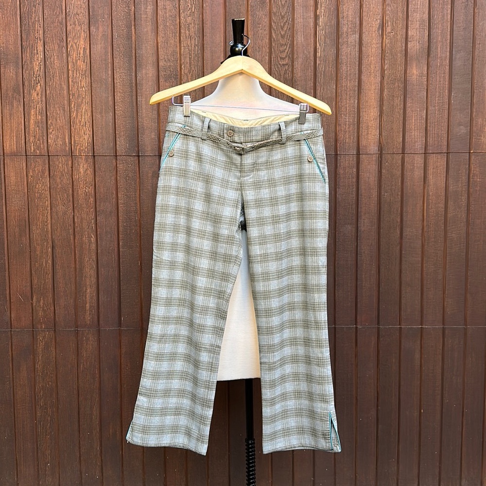 Vintage Abercrombie & Fitch wool plaid cropped trouser pants. Size 8